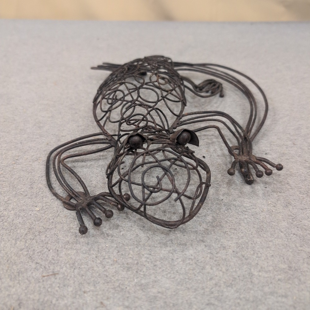 Handcrafted Metal Wire Lizard Gecko Sculpture Rustic Brown Garden Art - Picture 1 of 6